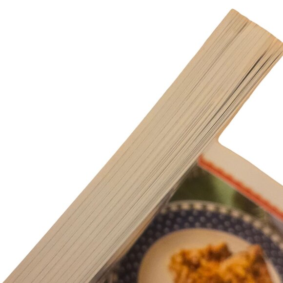 Favorite Brand Name Cookbook Best Loved Holiday Recipe Book Christmas - Picture 8 of 16